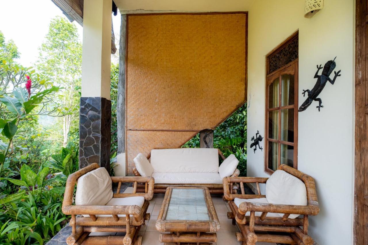 Villa Manuk Singaraja Buitenkant foto